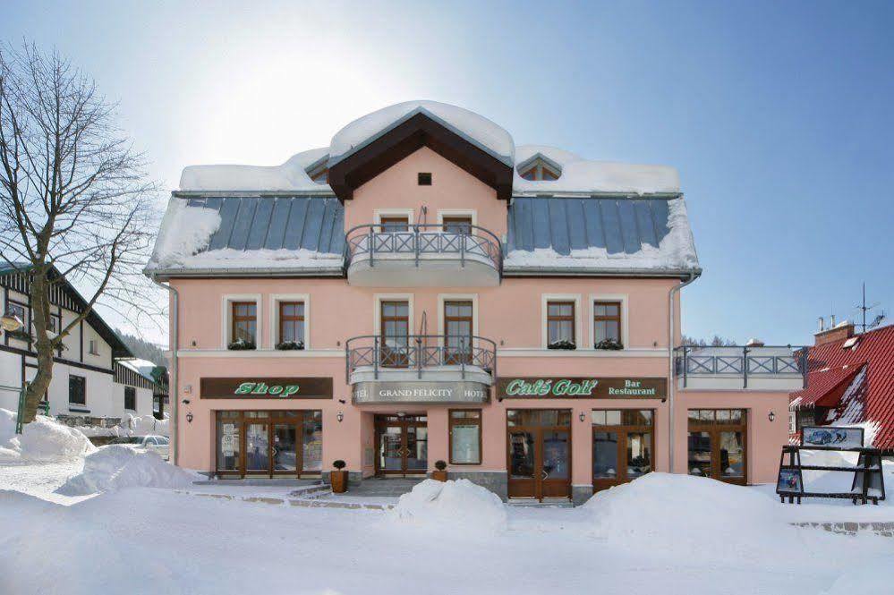 Wellness Hotel Grand Шпиндлерув-Млин Экстерьер фото